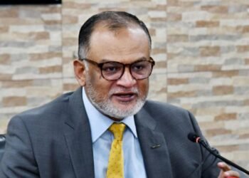 ‘আমাকে দয়া করে ভুলে যাবেন’: বাণিজ্য উপদেষ্টার শেষ অনুরোধ