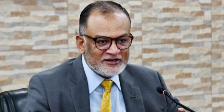 ‘আমাকে দয়া করে ভুলে যাবেন’: বাণিজ্য উপদেষ্টার শেষ অনুরোধ