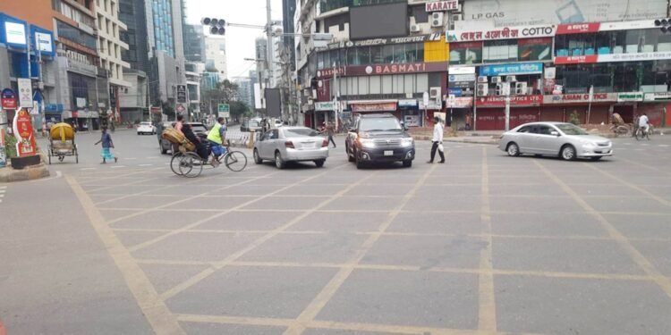 টানা ৪ দিনের ছুটি শুরু আজ: ভোট ও সাপ্তাহিক ছুটিতে ফাঁকা ঢাকা