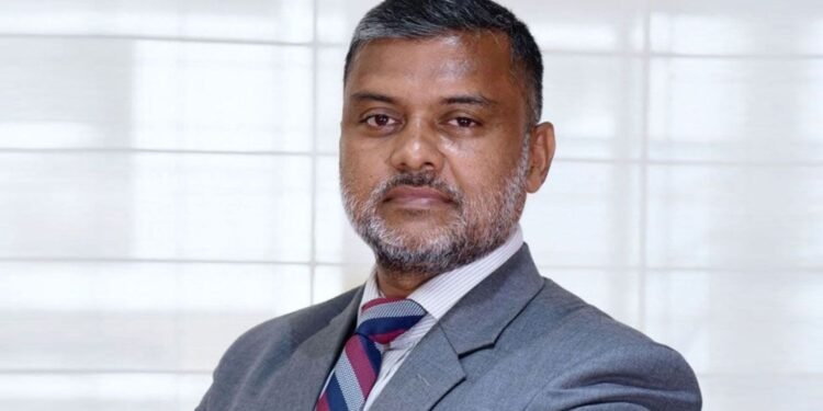 বিপুল ভোটের ব্যবধানে শিশির মনিরের পরাজয়