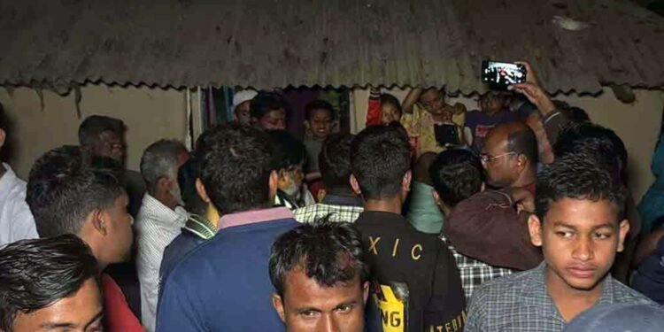 ভোট দেওয়ায় স্ত্রীকে তালাক দিলেন স্বেচ্ছাসেবক লীগ নেতা