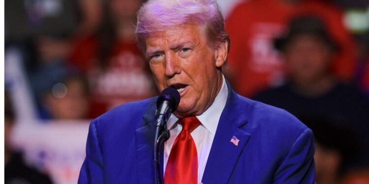 ইরানে শাসন পরিবর্তনের ডাক ট্রাম্পের