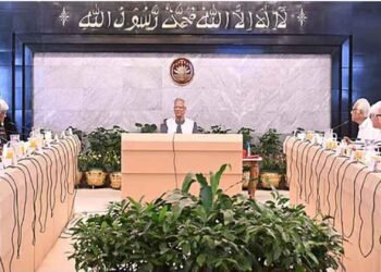 গাড়িতে পতাকা নামছে আজই: শেষ হচ্ছে অন্তর্বর্তী অধ্যায়