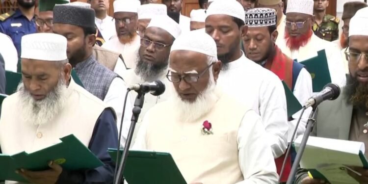 নাটকীয়তা শেষে শপথ নিলেন জামায়াতের এমপিরা