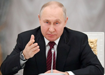 ‘ট্রাম্পের নিষেধাজ্ঞায় আমল দিই না’: কিউবাকে জ্বালানি দেওয়ার ঘোষণা পুতিনের