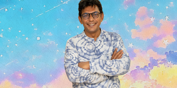 দুই বাংলার কাজের পরিবেশ নিয়ে মুখ খুললেন অভিনেতা চঞ্চল