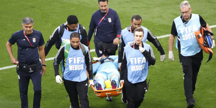 চোটের ভান করে সময় নষ্ট ঠেকাতে ফিফার কড়া প্রস্তাব