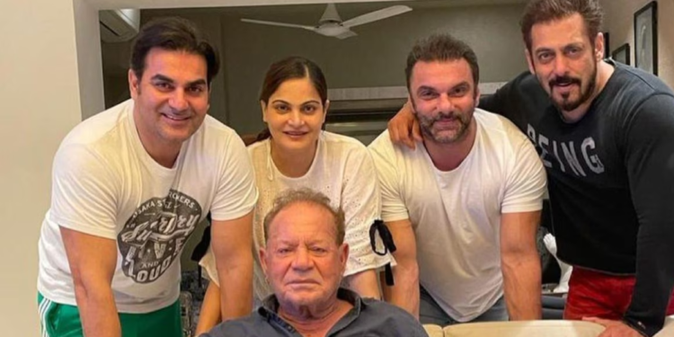 হাসপাতালে কেমন আছেন সেলিম খান ?