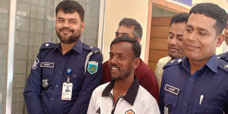 যে কারণে গ্রেফতার হিরো আলম