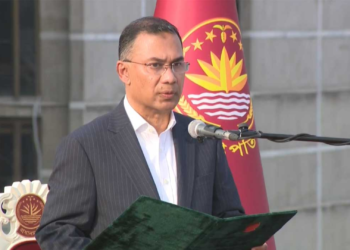 সচিবালয়ে প্রধানমন্ত্রী তারেক রহমান