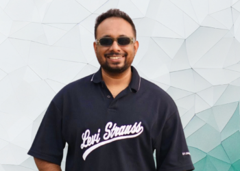 সাহস নিয়েই ভিন্ন ঘরানার সিনেমা করছি—রায়হান রাফি