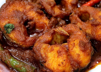 সাহরিতে গরম ভাতের সঙ্গে মজাদার শোল মাছ ভুনা