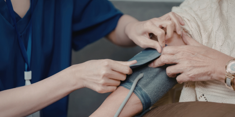 লো প্রেসার নিয়ে রোজা রাখবেন যেভাবে