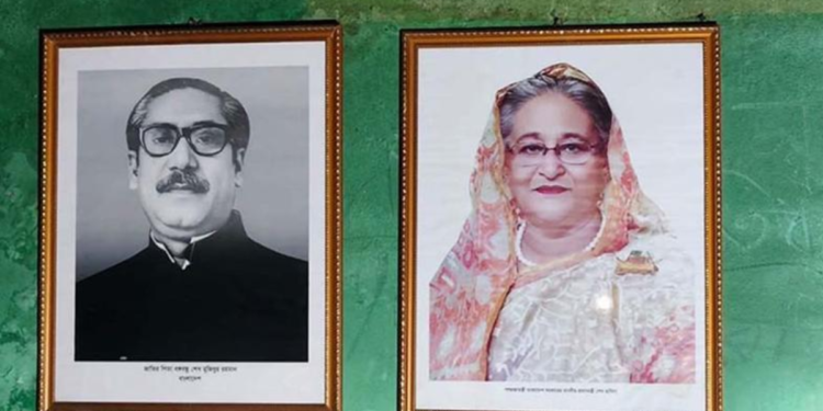 বাঘারপাড়ায় আওয়ামী লীগ কার্যালয়ের তালা ভেঙে বঙ্গবন্ধু ও শেখ হাসিনার ছবি রেখে জয় বাংলা স্লোগান