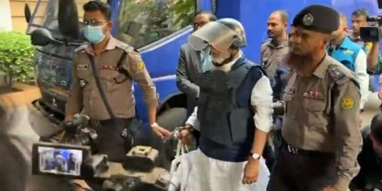 রিমান্ডে দুদক কার্যালয়ে সালমান এফ রহমান