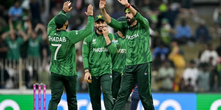 পাকিস্তান ফাইনালে উঠলে আহমেদাবাদ থেকে কলম্বোয় সরবে শিরোপা লড়াই