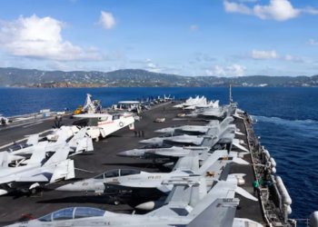 ১৩ বিলিয়ন ডলারের মার্কিন রণতরীতে টয়লেট সংকট!