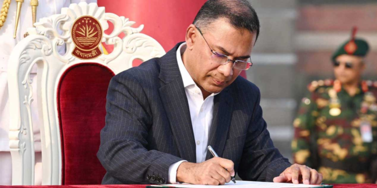 পিলখানা হ/ত্যাকাণ্ডে/র নেপথ্য কারণ এখন জনগণের কাছে বোধগম্য: প্রধানমন্ত্রী তারেক রহমান
বিস্তারিত :
#news #banglaflow #বাংলাফ্লো