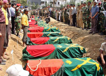 পিলখানা ট্র্যাজেডির ১৭ বছর: অশ্রু আর শ্রদ্ধায় পালিত হচ্ছে ‘জাতীয় শহীদ সেনা দিবস’