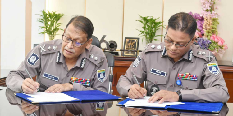 আইজিপি হিসেবে দায়িত্ব গ্রহণ করলেন মো. আলী হোসেন ফকির