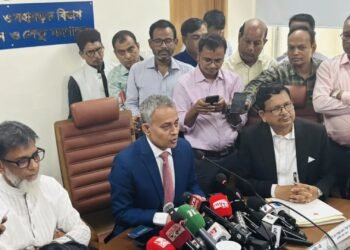 হাইওয়ের পাশে যত্রতত্র বাসের টিকিট কাউন্টার থাকছে না: সড়কমন্ত্রী