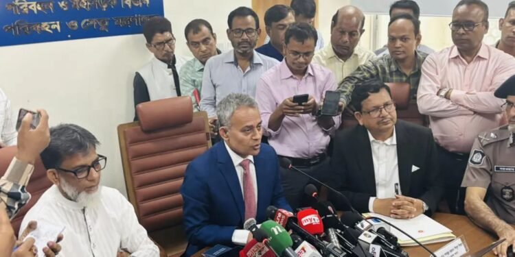 হাইওয়ের পাশে যত্রতত্র বাসের টিকিট কাউন্টার থাকছে না: সড়কমন্ত্রী