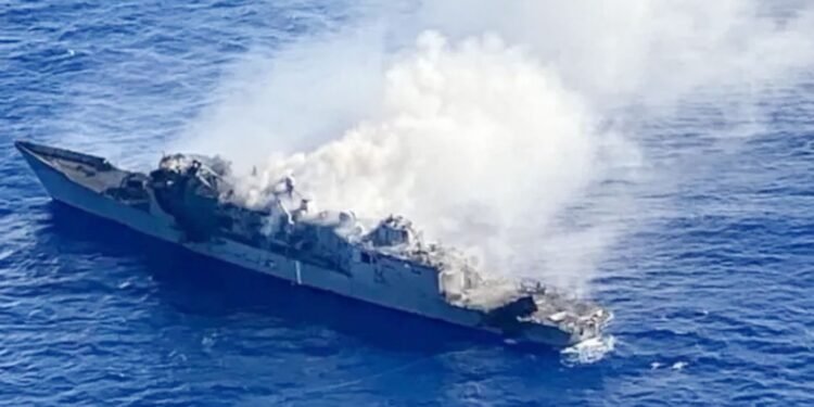 ইরানের ১৭টি যুদ্ধজাহাজ ও ১টি সাবমেরিন ধ্বংস করল মার্কিন বাহিনী