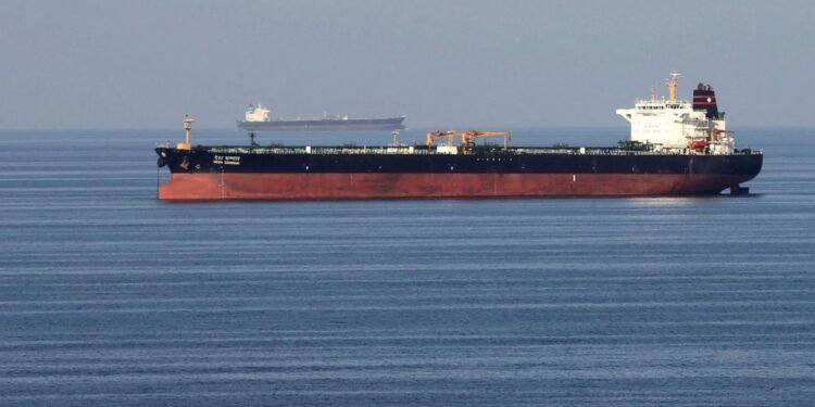 হরমুজ প্রণালি দখলের ‘চিন্তাভাবনা’ করছে যুক্তরাষ্ট্র