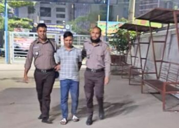 পরীক্ষার হলে নকল ধরায় পরীক্ষককে হেনস্তা করা সেই শিক্ষার্থী গ্রেপ্তার