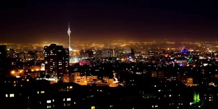 তেহরানে গভীর রাতে ইসরায়েলের ব্যাপক বিমান হা/ম/লা