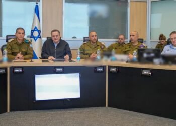 লেবানন দখল করার হুমকি ইসরায়েলের