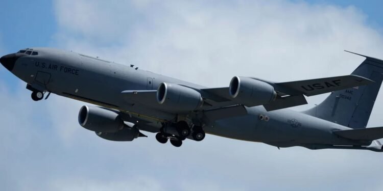 ইরাকে মাঝ আকাশে সংঘর্ষে মার্কিন সামরিক বিমান বিধ্বস্ত, নিহত ৬ ক্রু