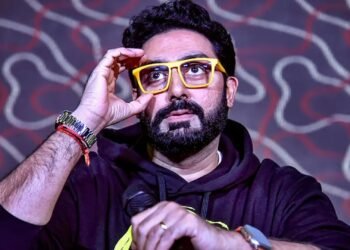 হরর সিনেমায় চুক্তিবদ্ধ হলেন অভিষেক বচ্চন