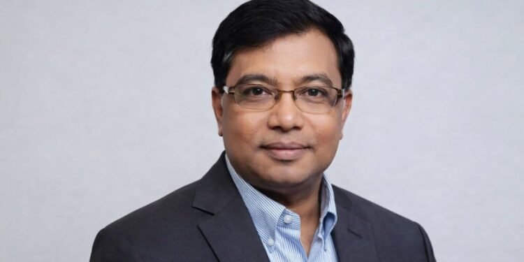 ইউজিসির ১৫তম চেয়ারম্যান হিসেবে দায়িত্ব নিলেন প্রফেসর ড. মামুন আহমেদ