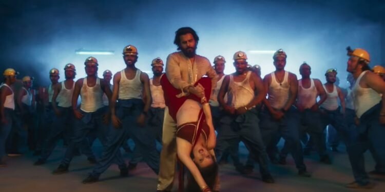 'রাক্ষস' সিনেমার আইটেম গানে বাজিমাত