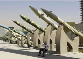 ক্ষেপণাস্ত্র উৎপাদন কাজ পুরোদমে চলছে : ইরানের বিপ্লবী গার্ড