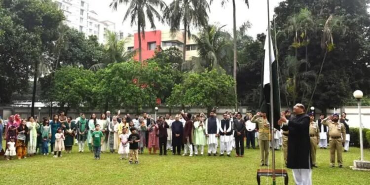 স্বাধীনতার মাসে ঢাকায় পাকিস্তান দিবস উদযাপন