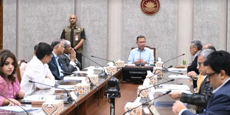 প্রধানমন্ত্রীর সভাপতিত্বে জ্বালানি পরিস্থিতি মোকাবিলায় করণীয় নির্ধারণে সচিবালয়ে বিশেষ সভা