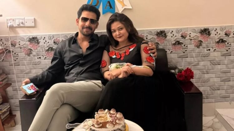 স্ত্রীর মৃত্যুর পর অবশেষে মুখ খুললেন অভিনেতা জাহের আলভী