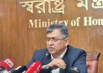 গত ১৩ দিনে আইনশৃঙ্খলা পরিস্থিতির দৃশ্যমান উন্নতি হয়েছে: স্বরাষ্ট্রমন্ত্রী