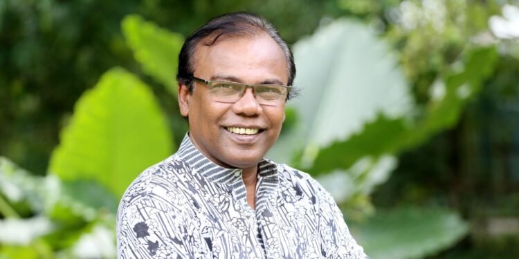 চিকিৎসা শেষে বাসায় ফিরলেন ফজলুর রহমান বাবু