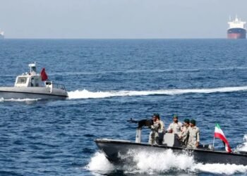 যুক্তরাষ্ট্র ও ইসরায়েলের মিত্রদের জাহাজও হরমুজ দিয়ে পার হতে দেবে না ইরান