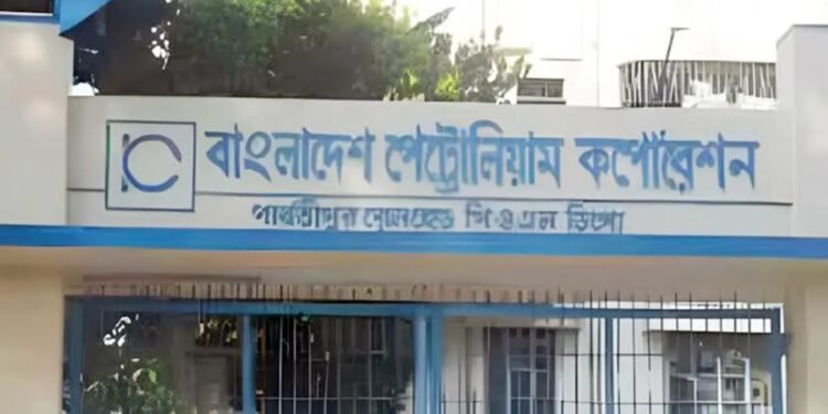 পাইপলাইনের মাধ্যমে ভারত থেকে এল ৫ হাজার টন ডিজেল