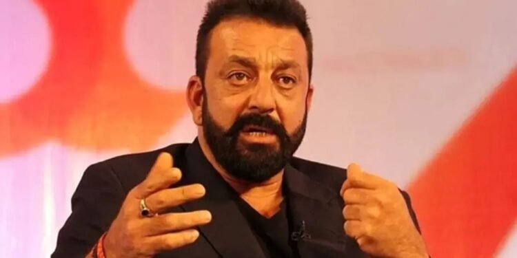 সঞ্জয় দত্তের রেস্তোরাঁয় বিতর্ক