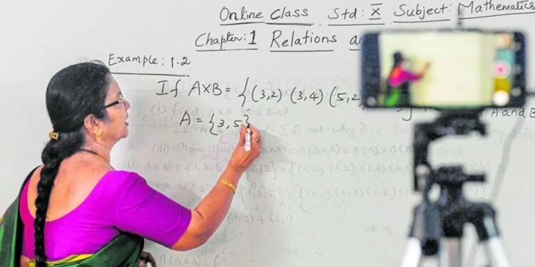 শিক্ষাপ্রতিষ্ঠানে ৩ দিন অনলাইন ও ৩ দিন অফলাইন ক্লাসের প্রস্তাব