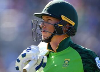 আন্তর্জাতিক ক্রিকেটকে বিদায় জানালেন ডুসেন