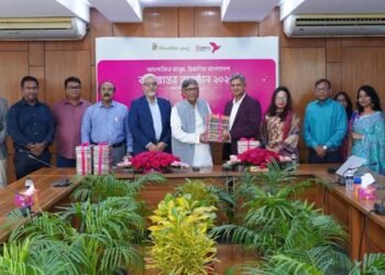 বিশ্বসাহিত্য কেন্দ্রের বইপড়া কর্মসূচিতে ৪ লাখের বেশি বই দিল বিকাশ