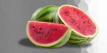 গরমে রসালো ফল খাওয়ার ইচ্ছা বেশি হয় কেন?