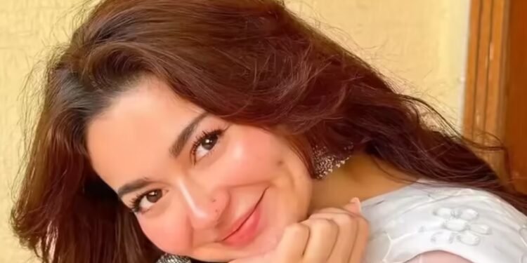 অনলাইন হয়রানি ও বুলিং নিয়ে তিক্ত অভিজ্ঞতা শোনালেন হানিয়া আমির