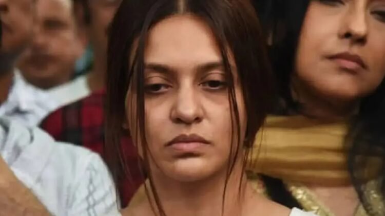 শোক কাটিয়ে কাজে ফিরলেন প্রিয়াঙ্কা